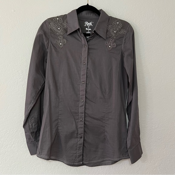 rock 47 by wrangler Tops - Rock 47 By Wrangler‎ Snap Western Shirt Embroidered Accents Women’s Size Small